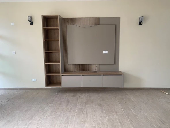 4 Bedroom Flat & Apartment